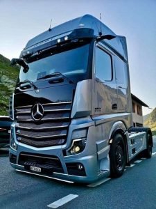 Mercedes-Benz Actros Truck